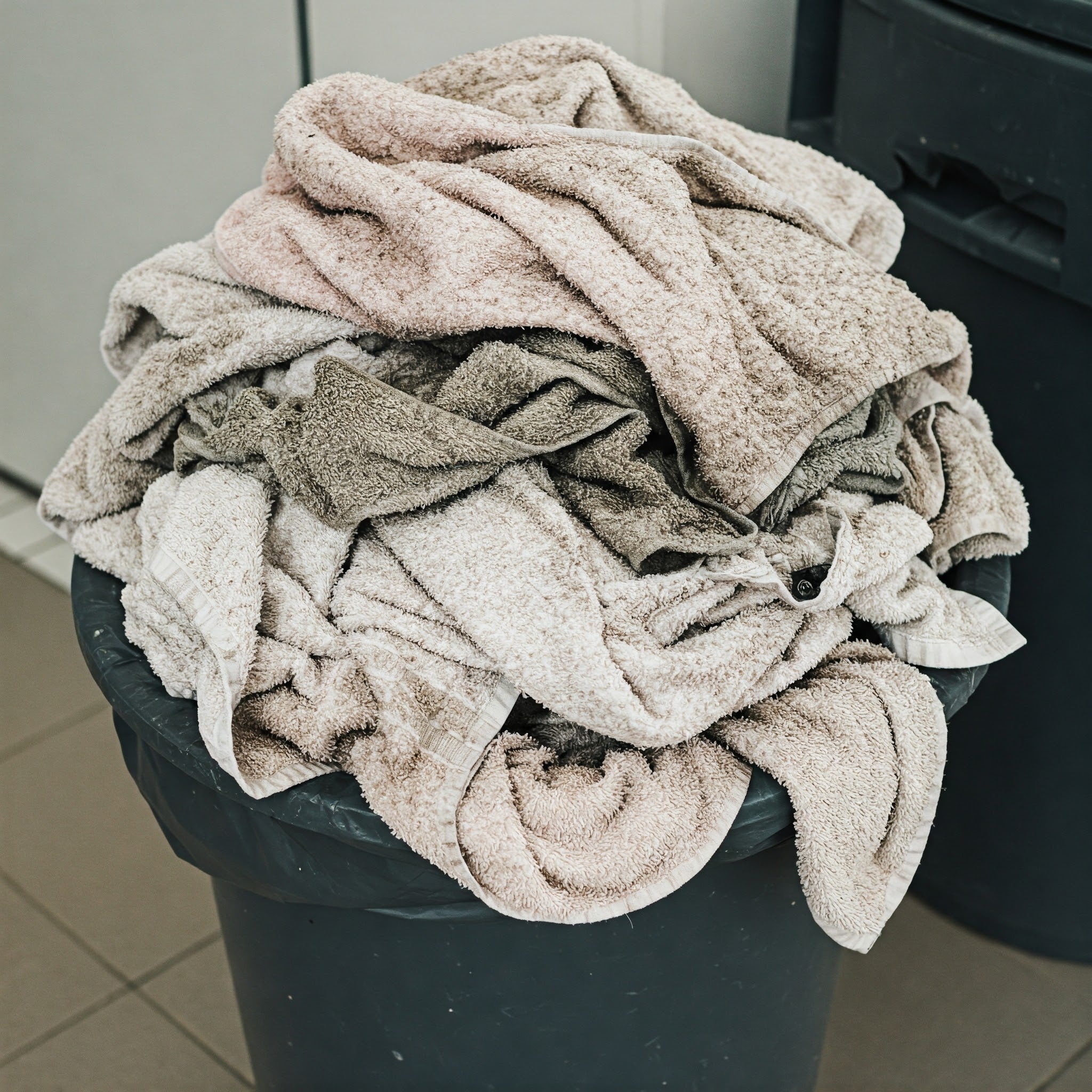 When Should You Replace Your Towels? 7 Signs It’s Time for a Refresh ...